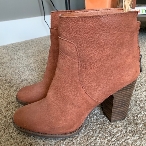 Lucky Brand Booties - Picture 1 of 4